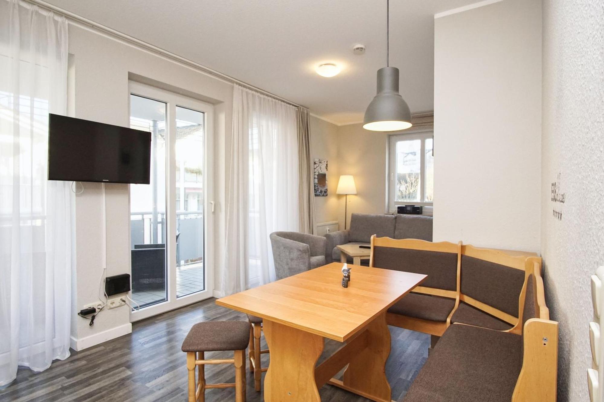 Villa Buskam: Central Apartment with Balcony and Spa Access Goehren  Exterior photo