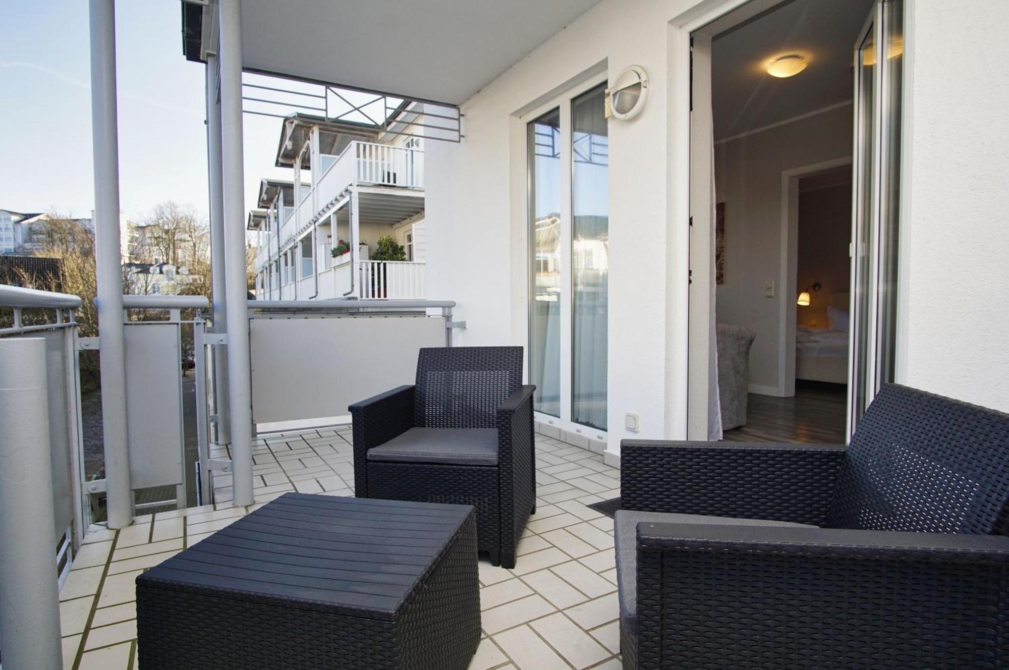 Villa Buskam: Central Apartment with Balcony and Spa Access Goehren  Exterior photo