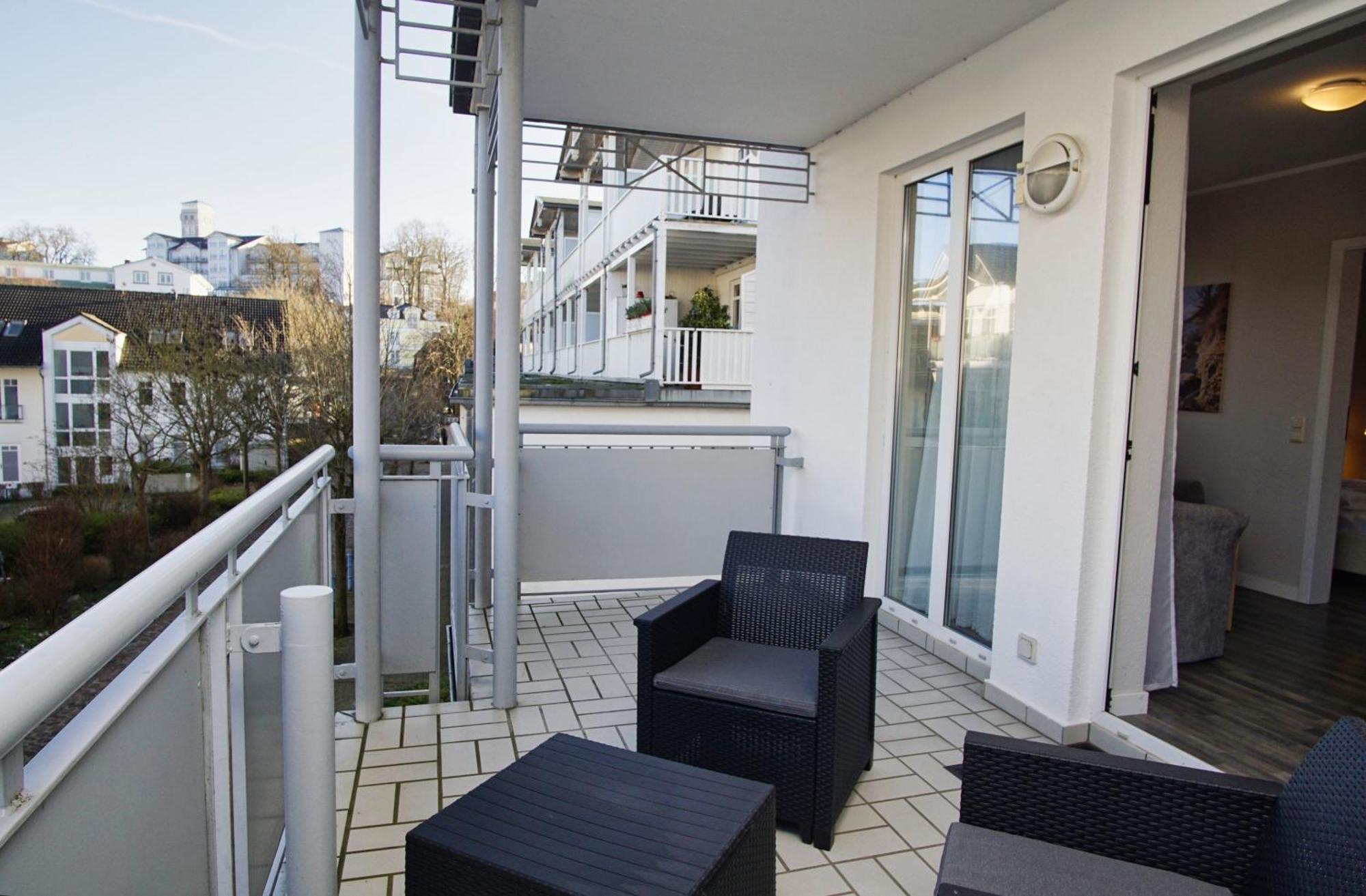 Villa Buskam: Central Apartment with Balcony and Spa Access Goehren  Exterior photo